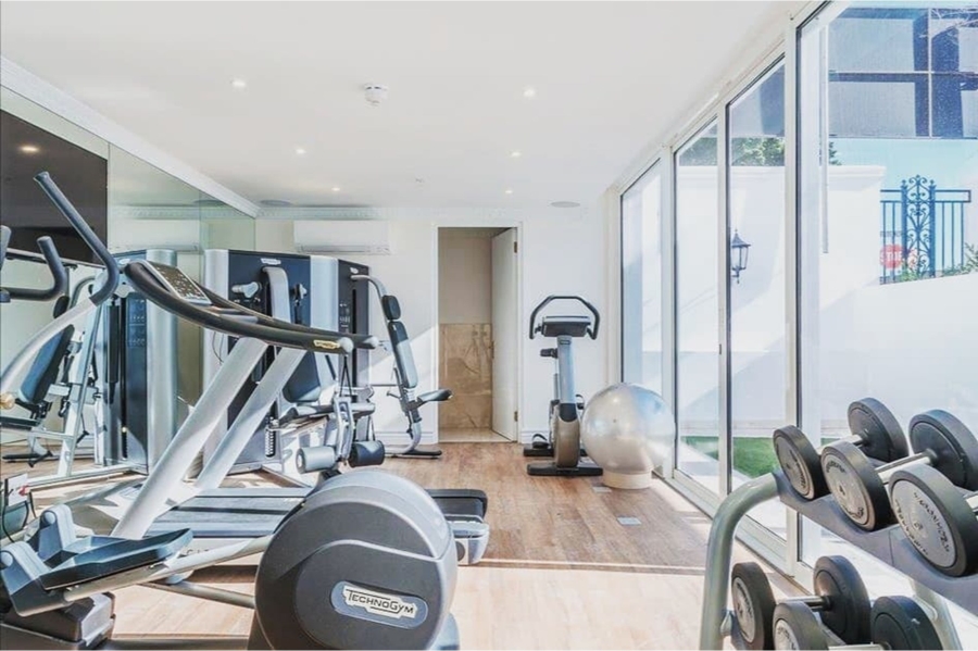 To Let 2 Bedroom Property for Rent in Sea Point Western Cape
